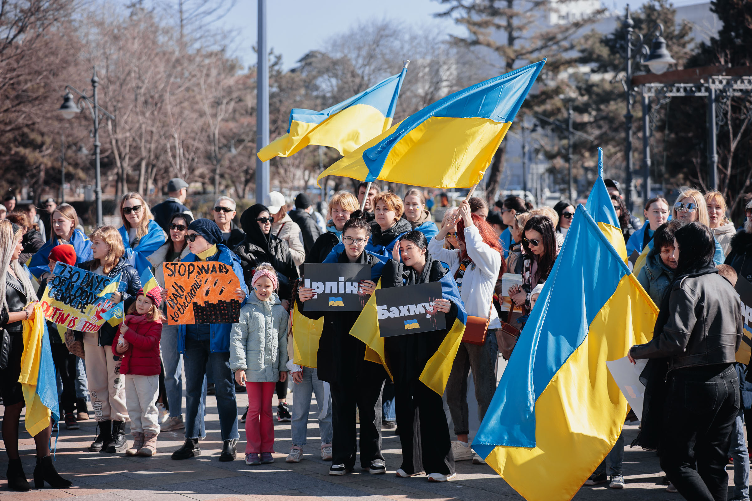 "Protest la Monumentul Victoriei din Constanța al 1000 de refugiați ucraineni"