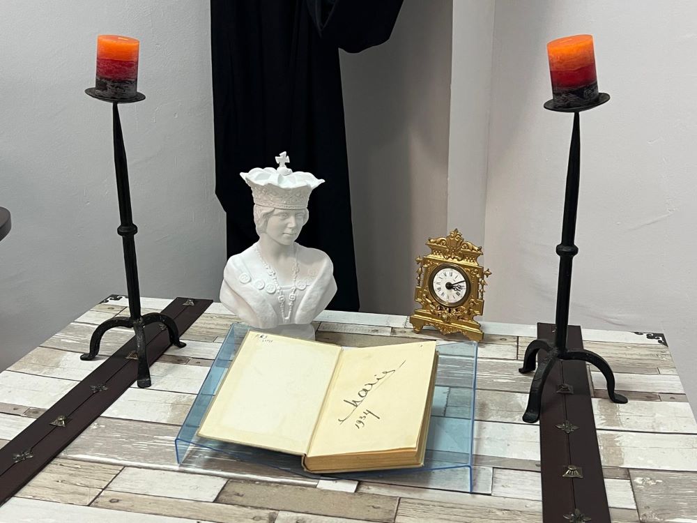 "Semnătura Reginei Maria", pusă în valoare la Biblioteca Județeană Constanța. "Semnătura Reginei Maria", pusă în valoare la Biblioteca Județeană Constanța.