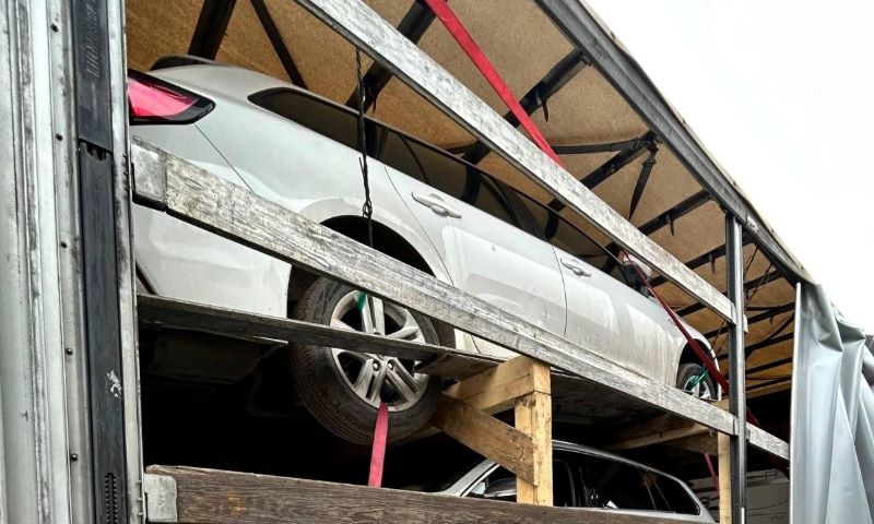 Mașină furată din Suedia găsită la Constanța de poliția de frontieră Mașină furată din Suedia găsită la Constanța de poliția de frontieră