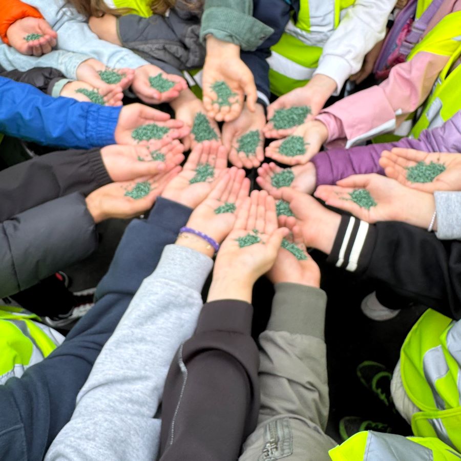 „Stația de sortare Polaris: Spațiul în care fascinatia copilăriei prinde viață” „Stația de sortare Polaris: Spațiul în care fascinatia copilăriei prinde viață”