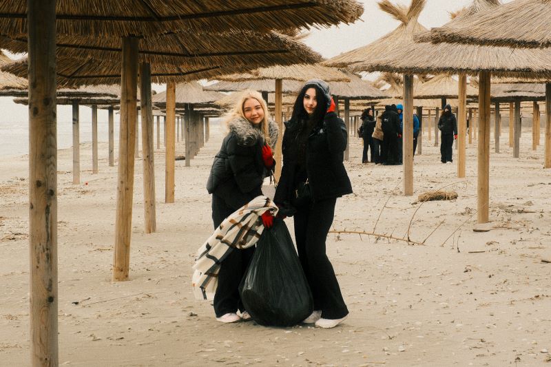 Asociația Cu Drag Din Sulina a strâns 10 tone de deșeuri în Săptămâna Apelor Asociația Cu Drag Din Sulina a strâns 10 tone de deșeuri în Săptămâna Apelor